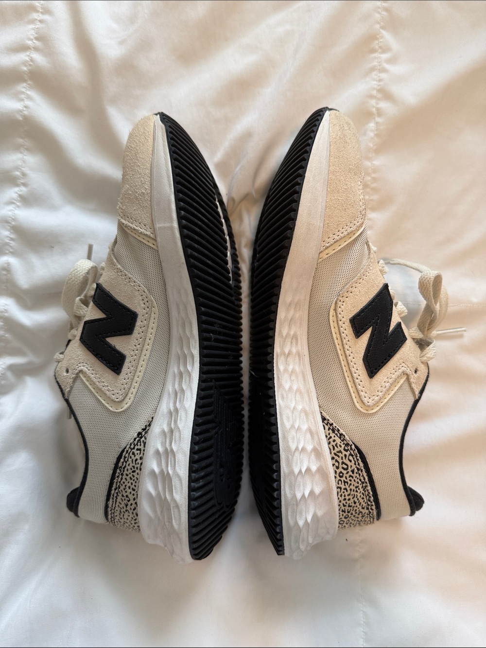 New Balance women’s cream suede and leopard sneaker - Picture 3 of 5